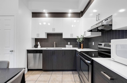 Plateau Mont Royal House | Liv MTL - Ch