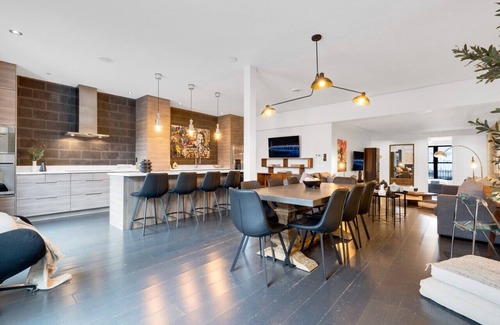 Plateau Mont Royal Apartment | LiV MTL Plato Spacious 2BR Penthouse + Rooftop