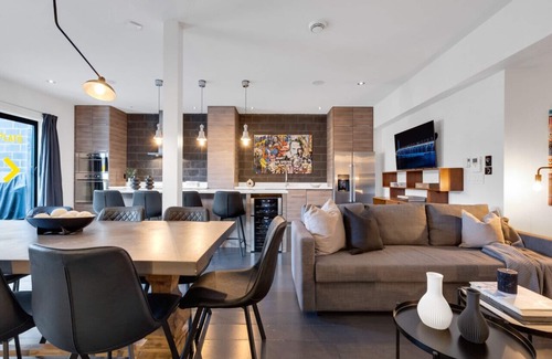 Plateau Mont Royal Apartment | LiV MTL Plato Spacious 2BR Penthouse + Rooftop