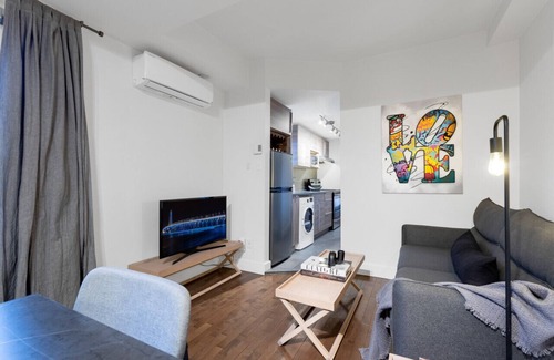 Plateau Mont Royal Apartment | LiV MTL Soho-2 Deluxe 1BR Suite + Big Rooftop