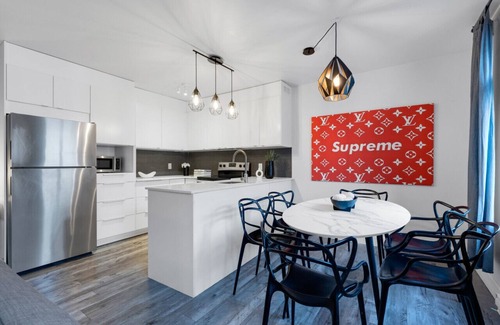 Plateau Mont Royal Apartment | LiV MTL Urban-4 Spacious 2BR Deluxe Downtown MTL