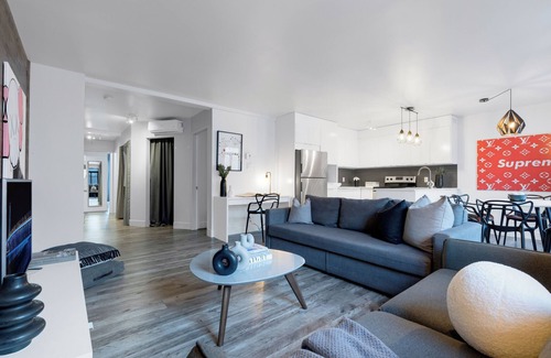 Plateau Mont Royal Apartment | Liv MTL - Urban