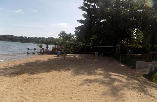 Entebbe Hotel | Livani Beach Motel