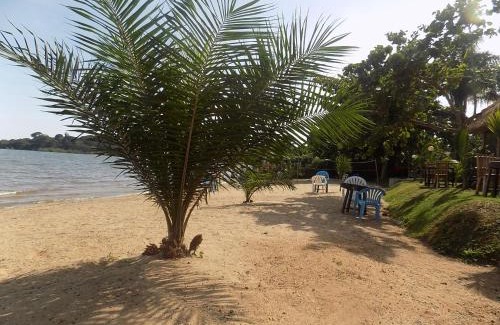 Entebbe Hotel | Livani Beach Motel