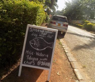 Entebbe Hotel | Livani Beach Motel