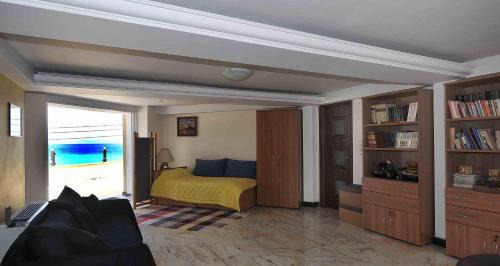 Korithion Apartment | LIVAS Corinth Seaside Family Apartment