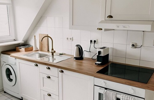 Holsterhausen Apartment | Live centrally and comfortably in the heart of Essen!HODGL