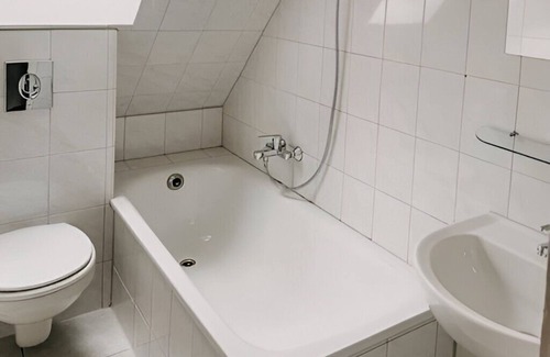 Holsterhausen Apartment | Live centrally and comfortably in the heart of Essen! HODGR