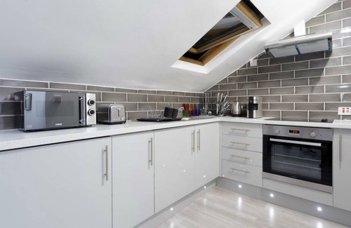 Chapeltown Apartment | Live in Leeds Grange Apartments