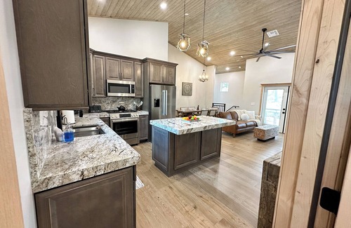 Heber Cabin | Live in luxury in this spacious 5-bedroom cabin in charming Overgaard