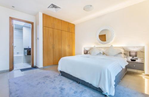 Al Seer Apartment | Live in the center of Mountains, Sea, Mangroves