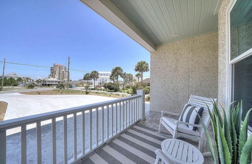 Gulf Pines House | Live It Well by Five Star Properties