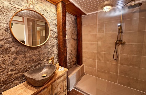 Ulmen Other | Live like a knight and a noble lady in a medieval home