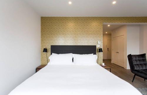 Mile End Apartment | Live Like a Local in this Superb Loft by Den Stays