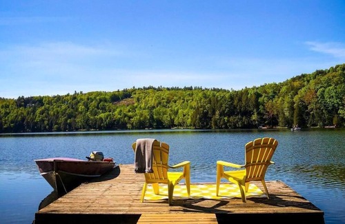 Val-des-Monts Ski Chalet | Live on Lac McGregor Surrounded by Nature (High Speed Internet!)