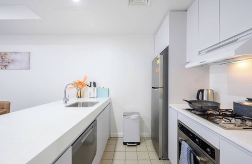 Sydney Central Business District Apartment | Live On the Iconic Sydney CBD Wharf with family