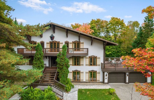 Sainte-Agathe-des-Monts Ski Chalet | Live the castle life for a short unforgettable stay.