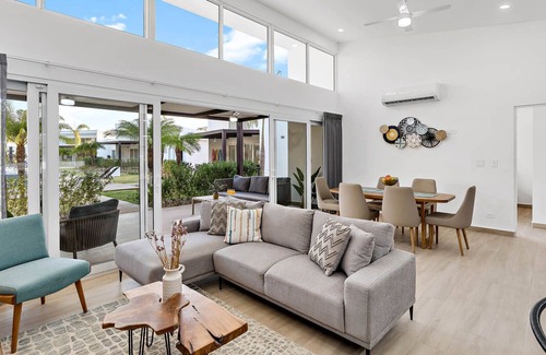 Avellanas Beach House | Live the Beach Life in Style: Very close to the Beach!