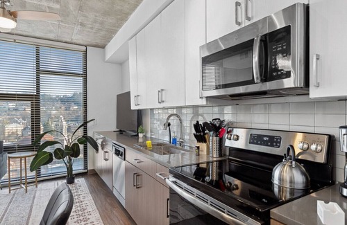 Five Points South Apartment | Live the High Life – Chic 2BR Apartment in BHM