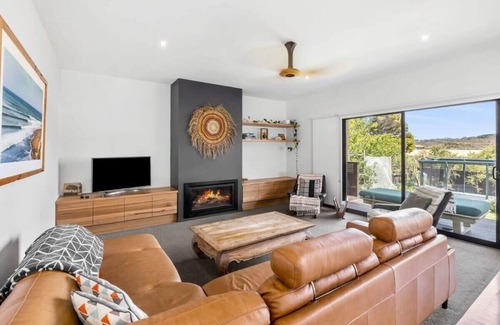 Jan Juc House | Live the Jan Juc Lifestyle 170m to Ocean Track