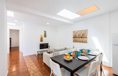 Madalena Apartment | LIVE WELL ☀ Beach Guest Home with Pool