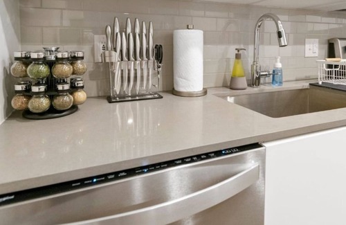 Towson House | LIVE*WORK*STAY*HOME | 2 Bedroom in Towson