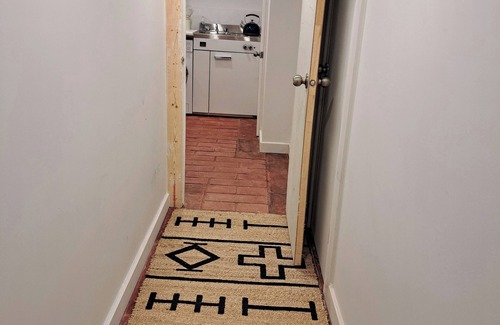 Riverdale Apartment | Live work studio with kitchenette, ensuite, office, private