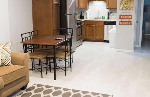 Uptown Historic District House | Lively Uptown Getaway Steps from historic Magazine