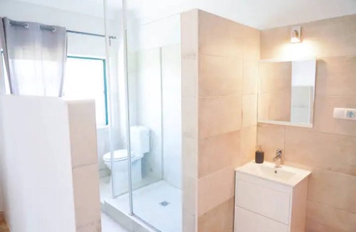 Callao House | Living Lodge Portugal - King Size w/Private Shower