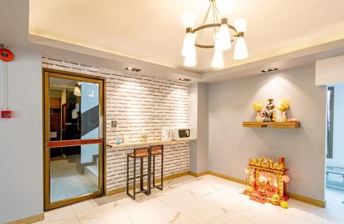 Sathorn Hotel | Living Naraa Place