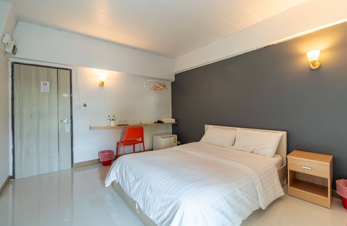 Sathorn Hotel | Living Naraa Place