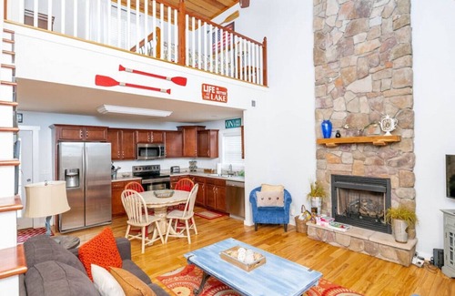 Clarkson House | Living the lake life by Mammoth Cave