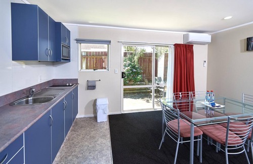 Whakatane Hotel | Livingston Motel