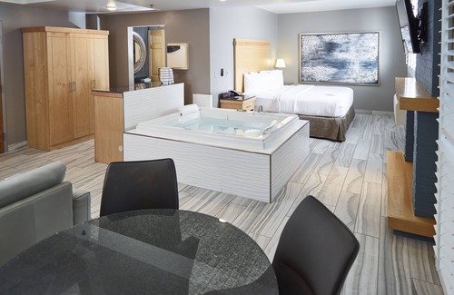 Maplewood Hotel | LivINN Hotel St. Paul – I-94 – East 3M Area