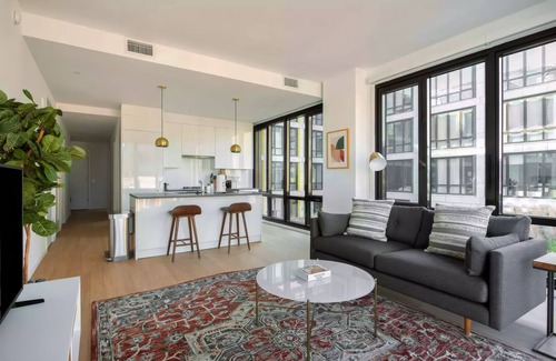 Logan Circle Apartment | Liz by Black Swan 401LT (2/2, Cap 4)