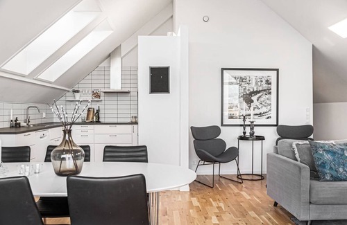 Skillinge Apartment | Ljus och Trivsam Lägenhet i Vackra Skillinge!