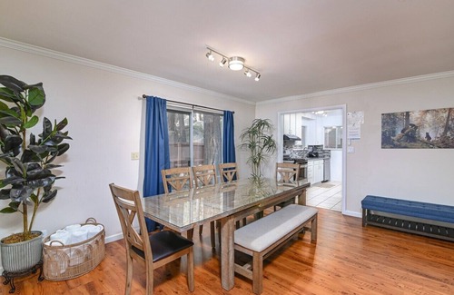 Lower Kingsbury House | LK162.The Juniper Cabin: 3 BR, 2 BA House in Stateline, Sleeps 8