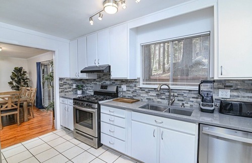 Lower Kingsbury House | LK162.The Juniper Cabin: 3 BR, 2 BA House in Stateline, Sleeps 8