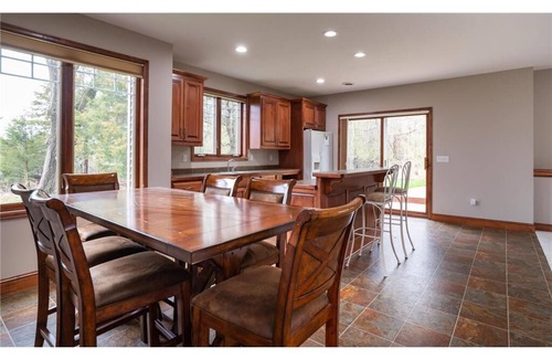 Andover House | LL private access unit w/lux beds, pool table, theater room, Xbox/wifi.
