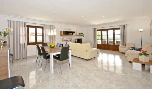 Alcudia Villa | Llac Blau - Mediterranean Styled with Pool