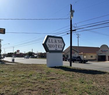 Llano Hotel | Llano Motel