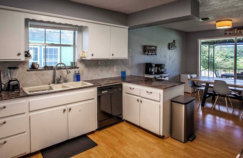 Kingsland House | Llano River Retreat w Game Room & Kayaks