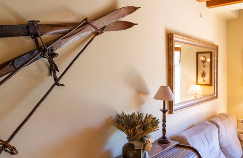 Llivia House | LLIVIA VII - Three Bedroom House, Sleeps 7