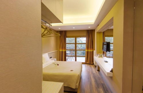 Orikum Hotel | Llogora Tourist Village