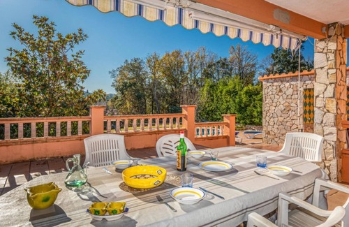 Caldes de Malavella Villa | Lloret Holiday Rental Villa Can Carbonell