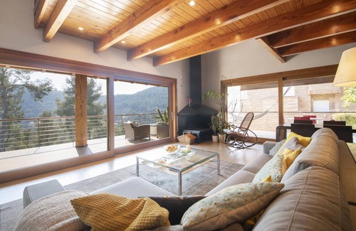 Torrelles de Llobregat Villa | LLUISA TORRELLES LLOBREGAT 561.231 Modern and welc