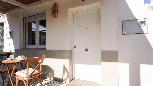 Sant Jaume d'Enveja House | Lo Montsia