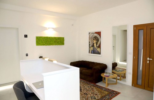 Lecce Historic Center House | Lo Studio di viale Lo Re Camere & Caffè