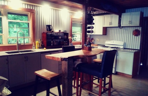 Rideau Lakes Cottage | Loads of Privacy on Big Crosby Lake Road