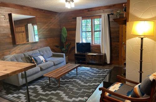 Eureka Springs House | Loblolly Pines Adventure Log Cabin